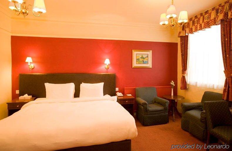 Swan Hotel By Greene King Inns อัลตัน ภายนอก รูปภาพ